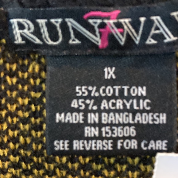 Runway 7 Graphic Black Gold Print Sweater Dress Sz 1X - Picture 10 of 10